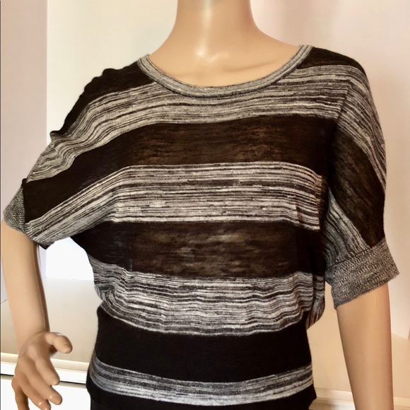 BCBG Knit Top NWOT - Picture 1 of 3